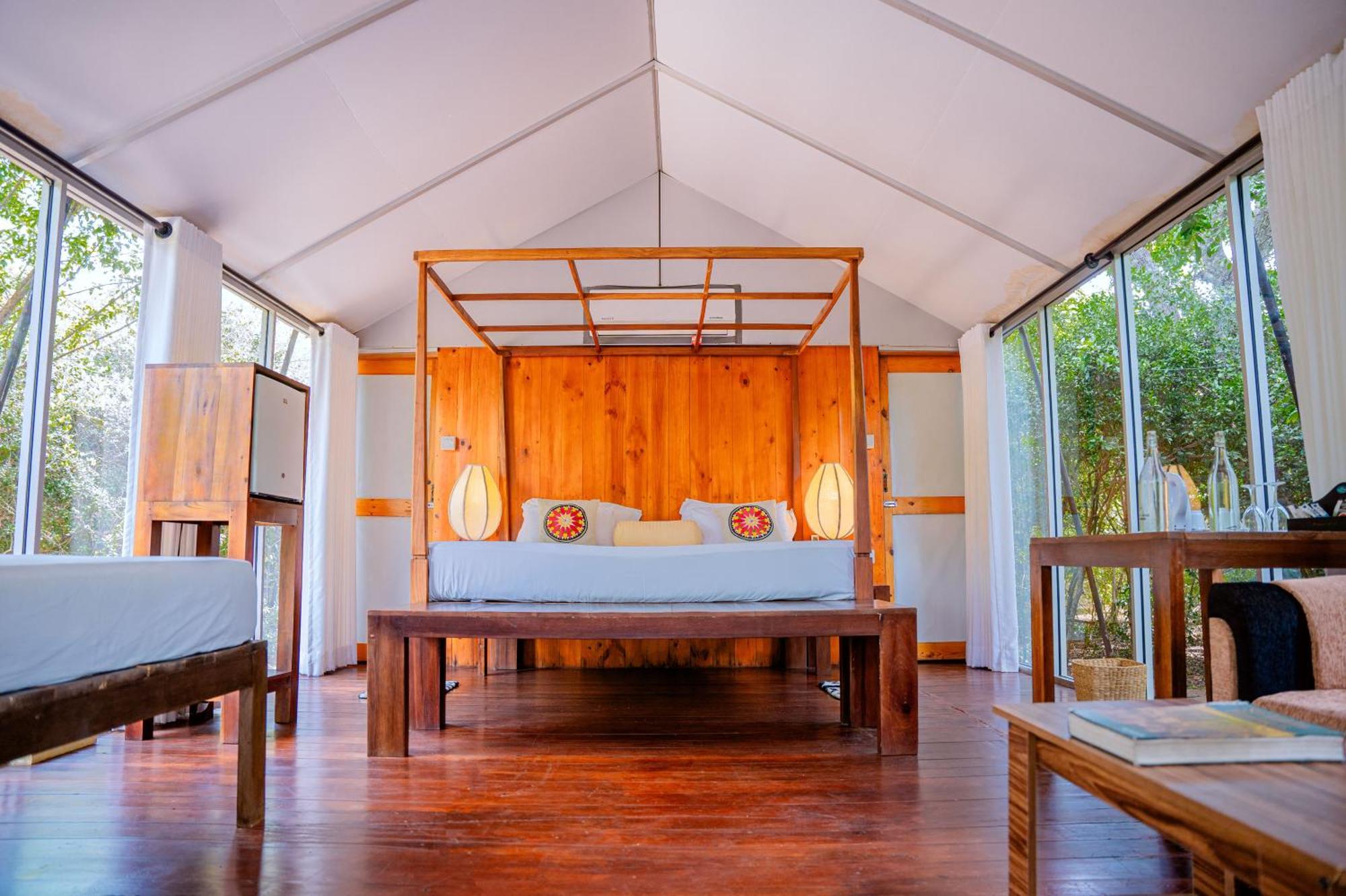 Lowin Yala Exterior photo