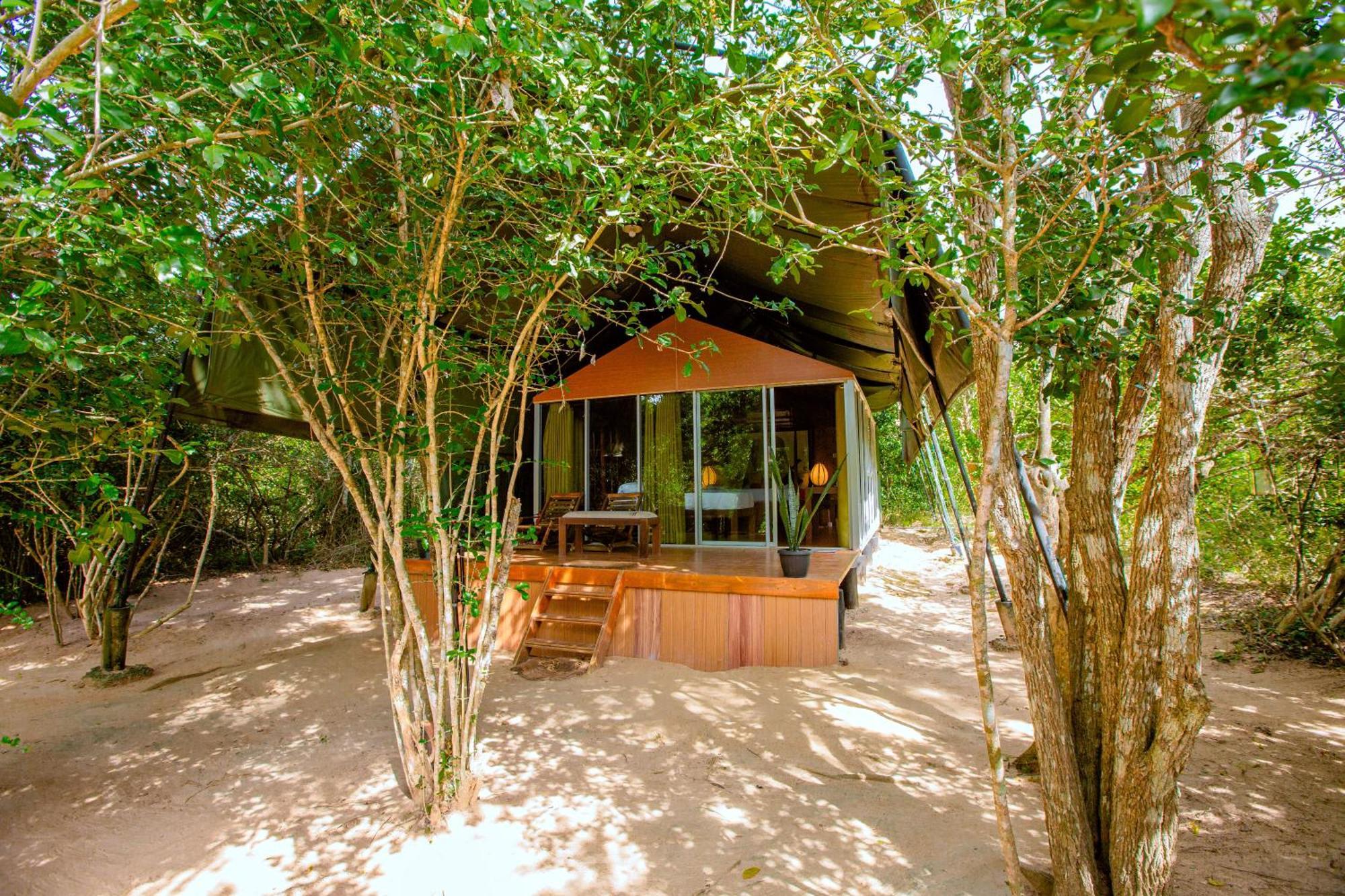 Lowin Yala Exterior photo