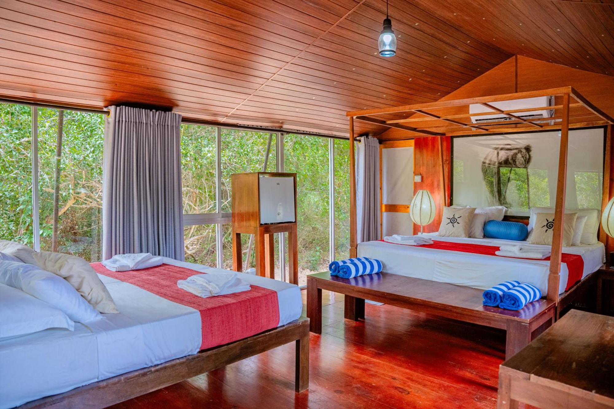 Lowin Yala Exterior photo