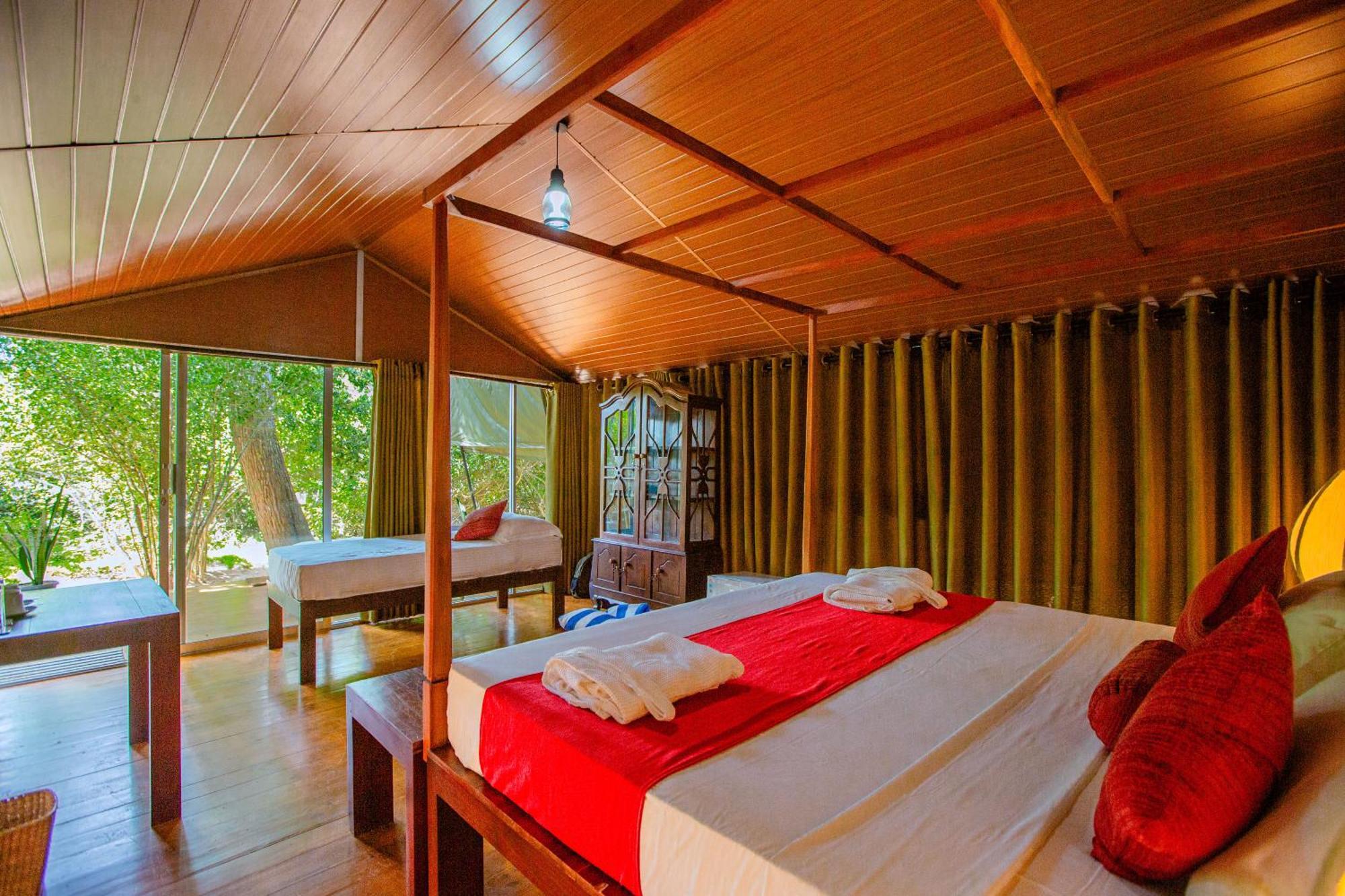 Lowin Yala Exterior photo