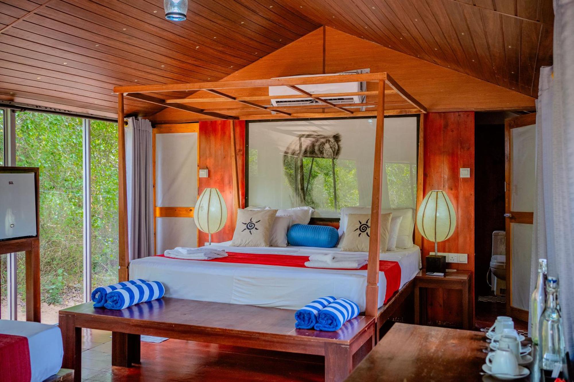 Lowin Yala Exterior photo