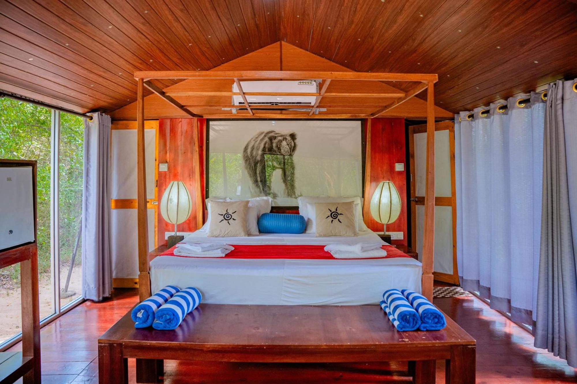 Lowin Yala Exterior photo